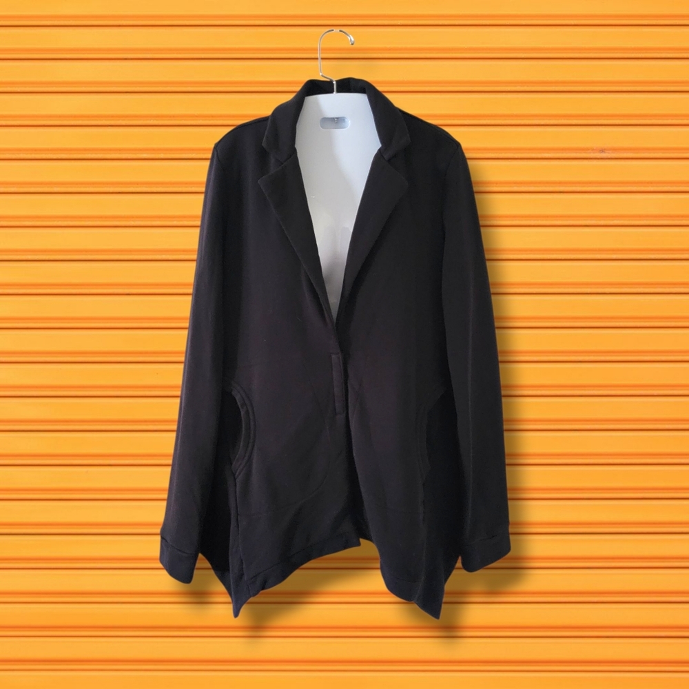Lotus Eaters | Cute Stylish Black Asymmetrical Hem Blazer (SIZE S)